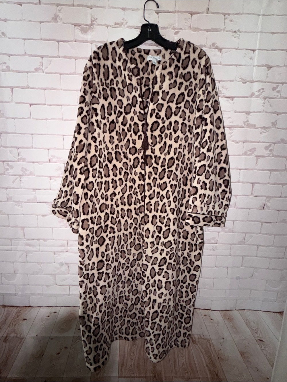Kim Rogers Curvy Beige and Brown Leopard Print Fleece House Coat Size 1X